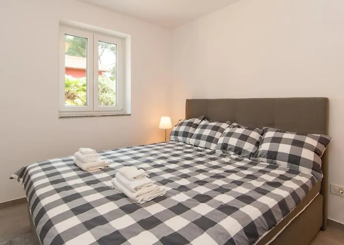 Apartman Eva *
